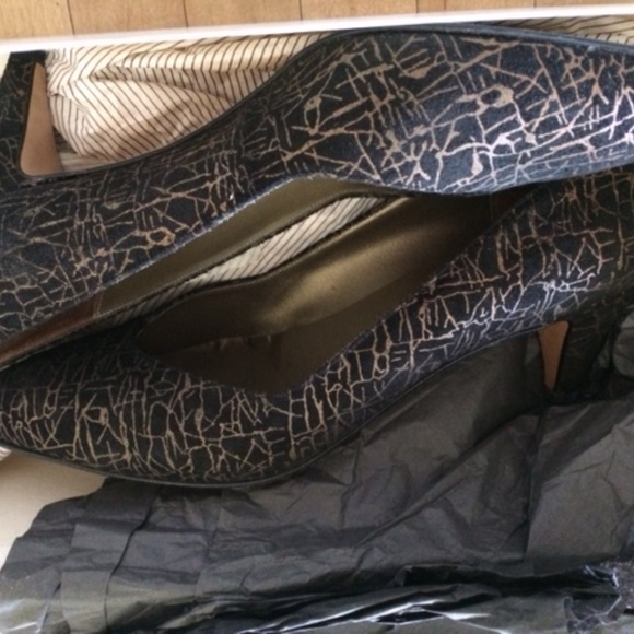 2" Amalfi Heels - Picture 5 of 7